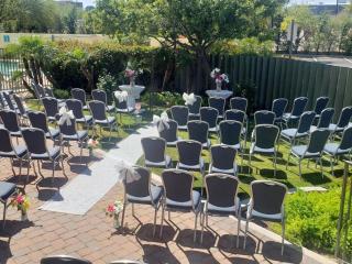 Holiday Inn & Suites Phoenix Airport by IHG - 3