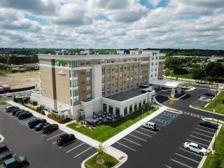 Holiday Inn & Suites - Farmington Hills - Detroit NW by IHG - Farmington Hills - 0