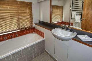 Delmonte - Medlow Bath - 1