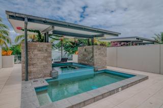 Coconut Grove - Port Douglas - 7