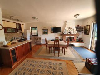 Holiday house "LEA" - Lukoran - 1