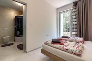 Amazing villa Sandra with pool near the beach, extra pool heating available - WiiBuk - Medulin - 5