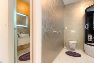 Amazing villa Sandra with pool near the beach, extra pool heating available - WiiBuk - Medulin - 1