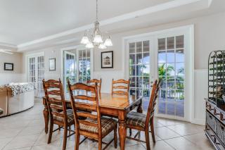 Whitecap Condo Beachfront Splendor - Fort Myers Beach - 3