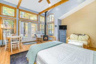 Saltbox - Thompsonville - 1