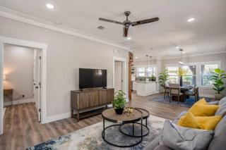 The Yellow Brick Road House at East Downtown - Houston - 3