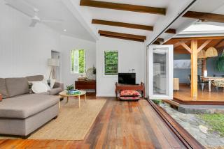 Lazenby Lodge - Edge Hill - 8