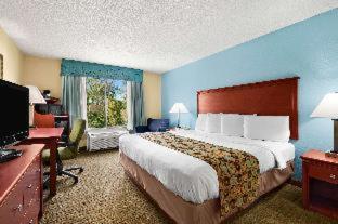 Baymont By Wyndham Gainesville I-75 - 9