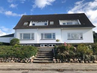 Dejligt værelse med eget bad og havudsigt - Assens - 6
