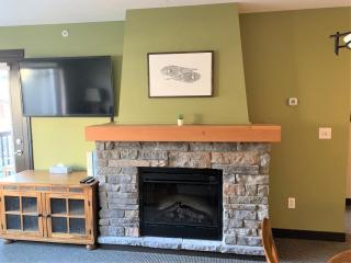 SCENIC 1 Bedroom plus Den, PET FRIENDLY managed by Little Sister Getaways - Dead Man's Flats - 4