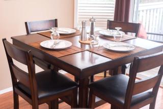 3 beds , Private Cozy Patio , 4 mins drive to Starbucks - 7