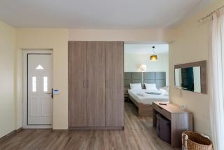 Venus Villa with Private Pool, 2min to the Beach - 1