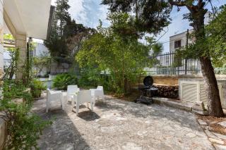 El Buen Retiro by BarbarHouse - 2