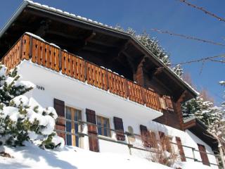 Chalet Chalet Les 3 Marmottes by Interhome - 0