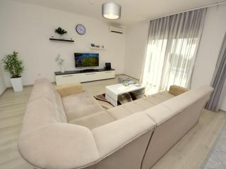 Holiday Home Aurora by Interhome - Stari Stafilic - 5