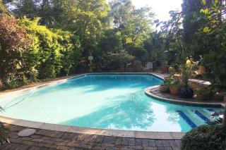 Roosters Nest BnB - 1