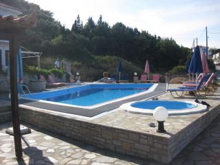 Violetta Seaside Studios&Apartments - Karlovasi - 2