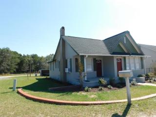 Lawrence Village Bed and Breakfast - Swainsboro - 2