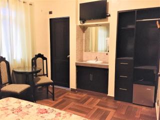 Hostal Carlos Tenaud - Lima - 9