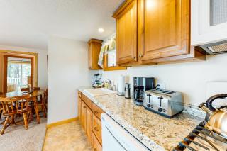 Leavitt Road Cottages - 9