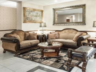 Grander Inn & Suites - 9