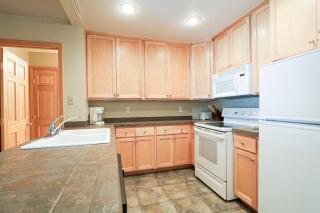 Summit 55 Apartment - 8