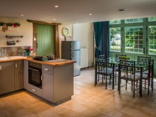 Chateau Le Retail - 6