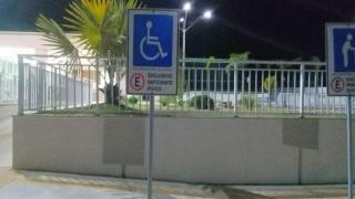 Reserva Guarajuba Praia selo azul, casa p 6 pessoas, Ronda 24 hs, Ar, 2 garagens , Tv , Wi Fi ,Clube - 2