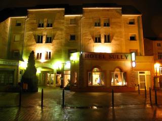 Hotel Sully - Nogent-le-Rotrou - 0
