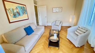 Bright, classic and elegant, close to train station - Losanna - 5