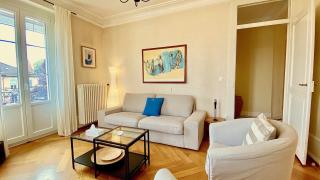 Bright, classic and elegant, close to train station - Losanna - 4