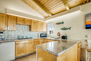 Beach Retreat - Newport - 2