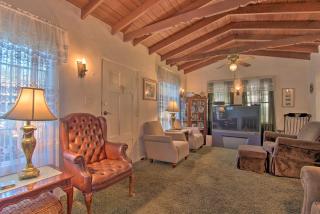 Avalon Escape Everything Within Walking Distance! - Avalon - 9