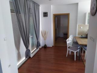 Zobić Family Apartments - 8