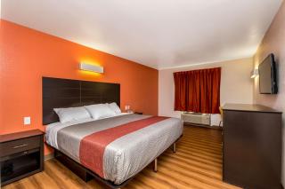 Motel 6 Peoria - Peoria - 1