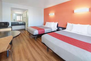 Motel 6-Thousand Oaks, CA - 8