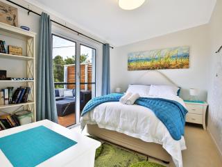 Arklow I Pet Friendly with Ocean Views - Culburra Beach - 7