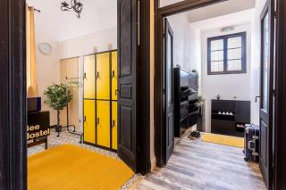 Bee Hostel - 5