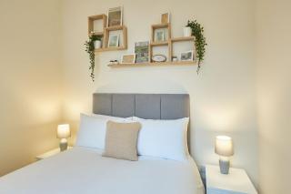 Host & Stay - South Cliff Apartment - 2