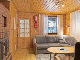 Holiday Home Kaltiotievantie 2 mökki 1 by Interhome - 2
