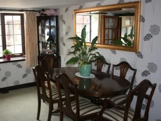 The Old School House Bed and Breakfast - Llanbrynmair - 4