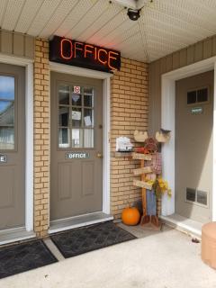 Adams Motel - Sault Ste. Marie - 7