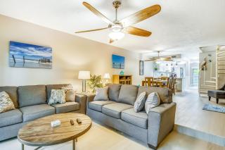 Executive Bay Club Condo M-1 - 9