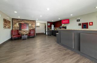 Red Roof Inn PLUS+ Huntsville - Huntsville - 4