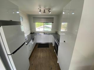 Residential two-bedroom unit on The Strand, self-check in, Wi-fi - Townsville - 5