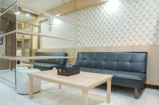 Strategic 1BR The Boulevard Apartment with Luxurious Design By Travelio - 4