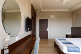 Cosmique Clarks Inn Suites Goa - Margao - 2