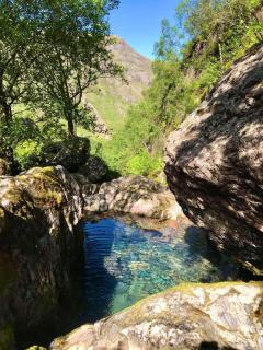 Chase the Wild Goose, by Fort William - Fort William - 1