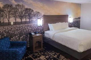 Clarion Pointe Bettendorf - Quad Cities - Bettendorf - 1