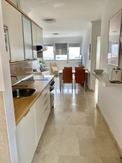 HomeForGuest Apartment next to Las Canteras with FREE Parking - Las Palmas - 8